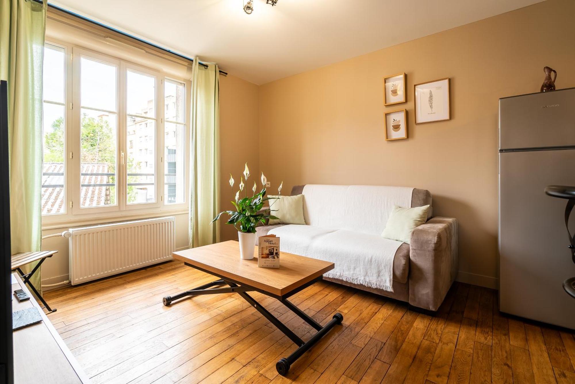 Mon Appart'Hotel - Gare De Limoges - Appartement Familial - Parking En Supp Eksteriør bilde